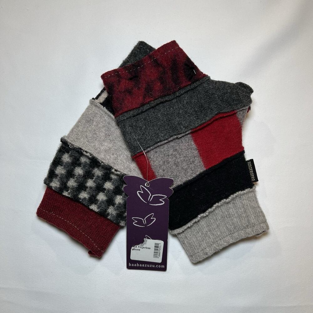 Baabaazuu‎ One Of A Kind Fingerless Gloves New With Tags Boho Eco Chic Recycle